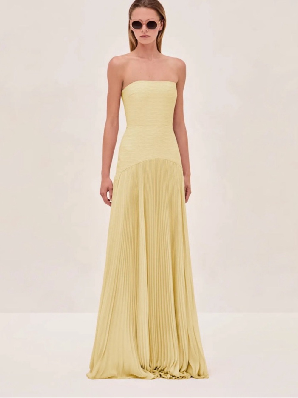 Alexis Sunniva Gown Yellow